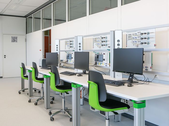IoT Lab Esslingen: Ausstattung MPS Stationen