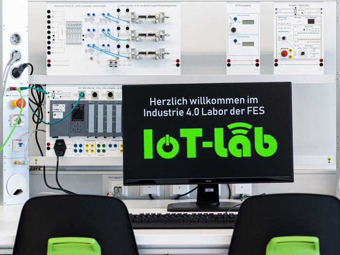 IoT Lab Esslingen: Ausstattung Steuerungen